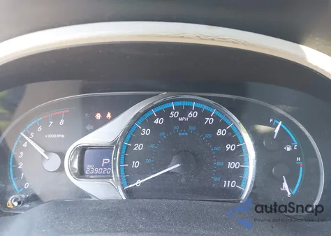 2011 Toyota Sienna Xle V6 from USA, damaged, VIN 5TDYK3DC4BS136568